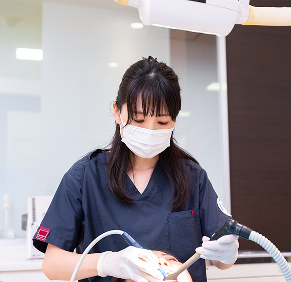 新宿・西新宿の歯医者・歯科「新宿オークタワー歯科クリニック」採用ページ｜歯のクリーニング