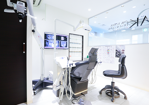 新宿・西新宿の歯医者・歯科「新宿オークタワー歯科クリニック」採用ページ｜診療室
