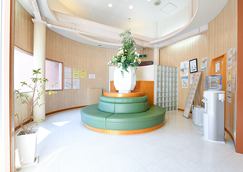 新宿・西新宿の歯医者・歯科「新宿オークタワー歯科クリニック」採用ページ｜待合